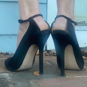 Zara Woman 5 inch Peak Heel Shoes, size 40